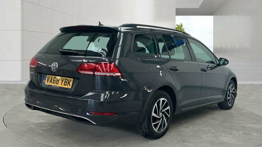 Volkswagen Golf Match Tsi VA68YBK #4