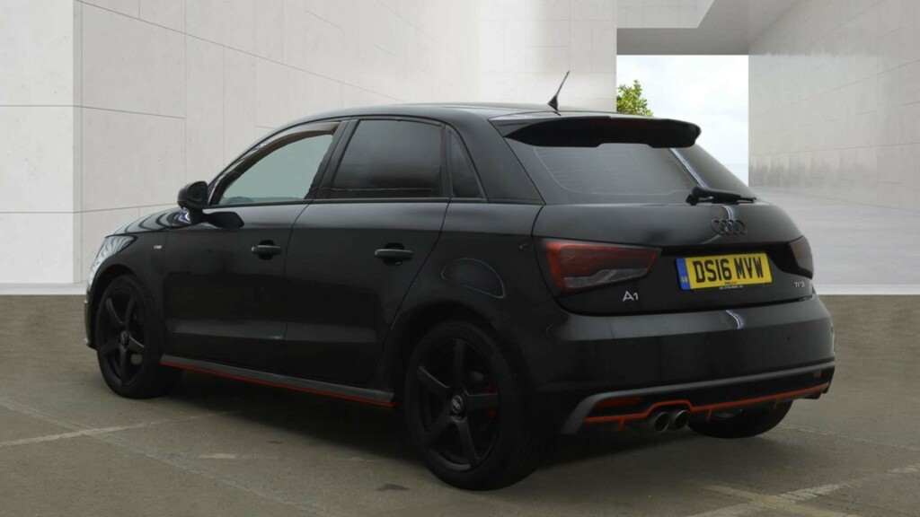 Audi A1 Sportback Tfsi S Line  #3