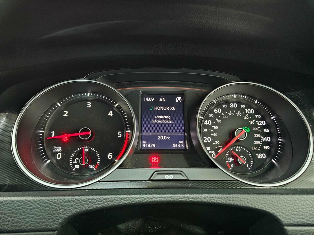 Volkswagen Golf Cabriolet Mark 6 2.0 Tsi R 265Ps Dsg Cabriolet White #36
