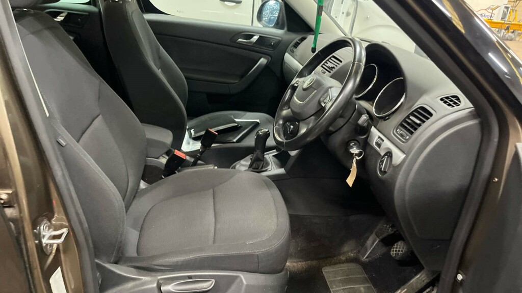 Skoda Yeti 2.0 Se Tdi Cr Dsg 138 Bhp Grey #9