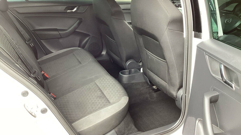 Skoda Rapid 1.0 Tsi 110 Se Sport  #8