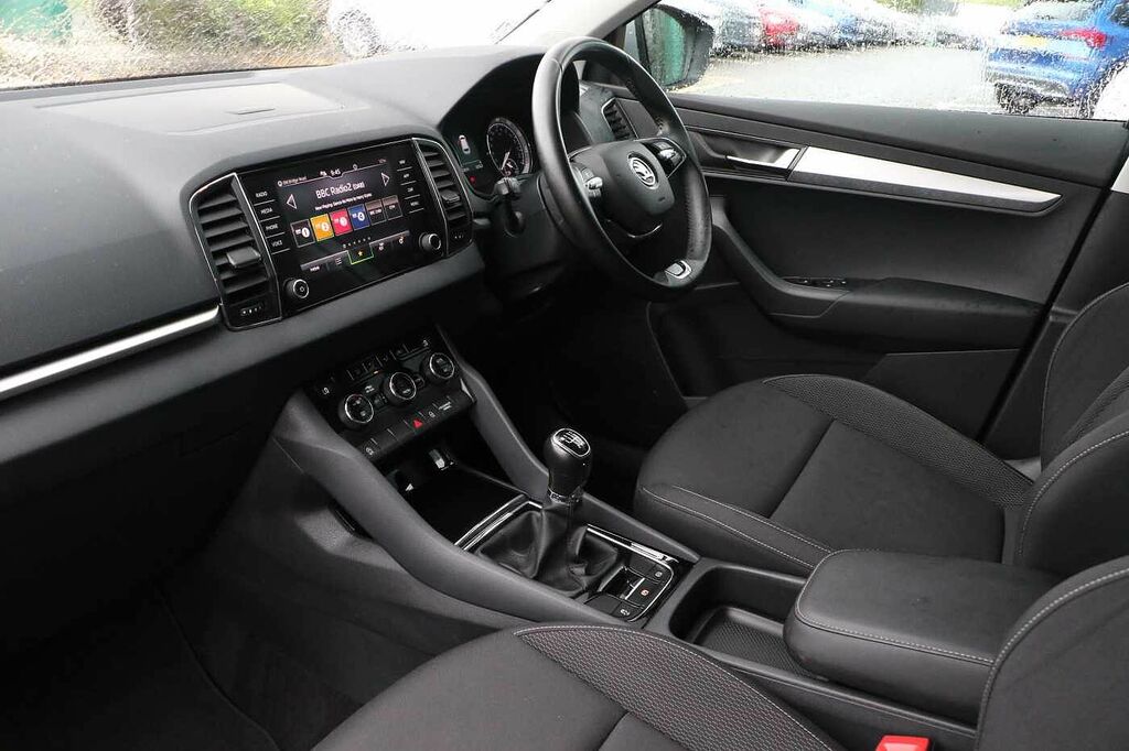 Skoda Karoq 2.0 Tdi 150 Se Drive Silver #2