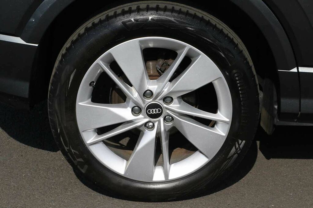 Audi Q2 Tfsi S Line Blue #5