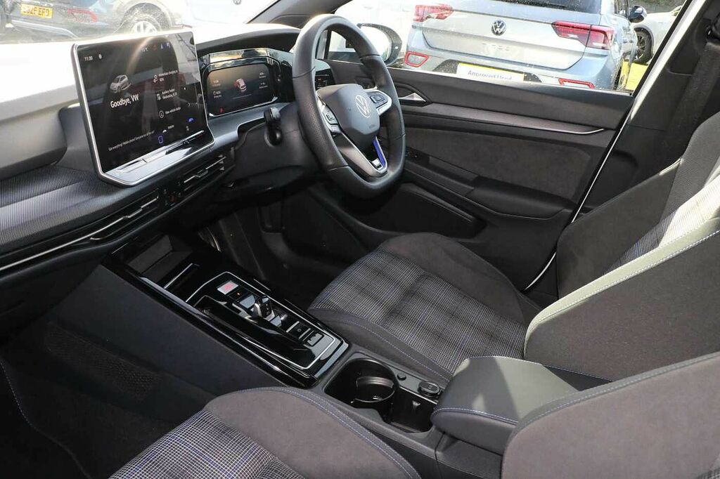 Volkswagen Golf 1.5 Tsi 272 Gte Ehybrid Dsg SJ75ERV White #2
