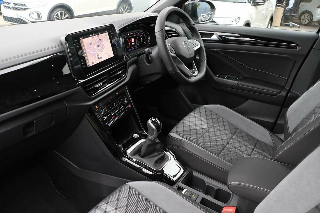 Volkswagen T-Roc 1.5 Tsi Black Edition Plus SA26DLD Silver #2