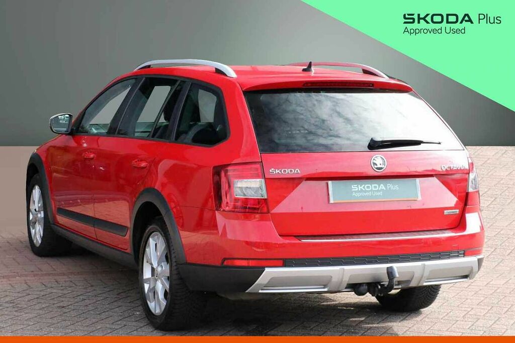 Skoda Octavia 2.0 Tdi Cr 184 Scout 4X4 Dsg Red #3