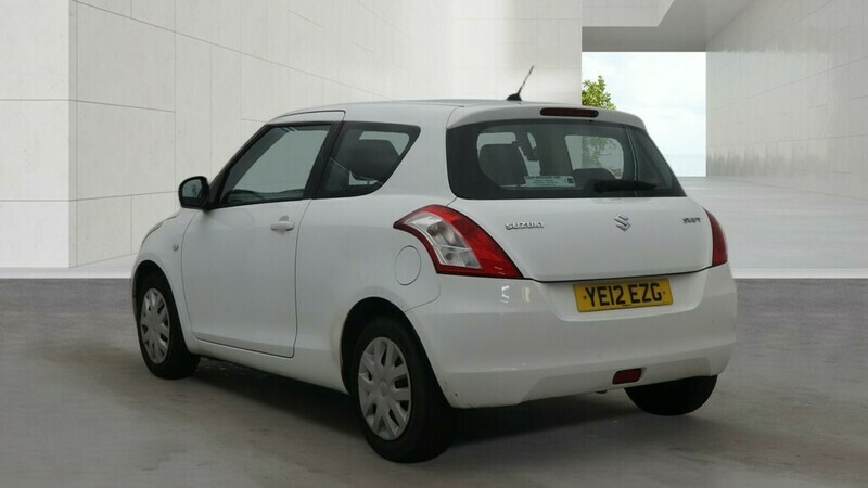Suzuki Swift 1.2 Sz2 Hatchback YE12EZG White #3