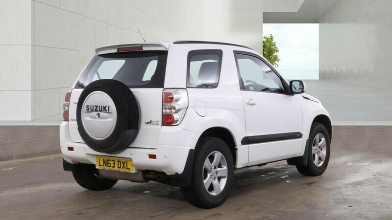 Suzuki Grand Vitara 1.6 Vvt Sz3 Suv White #4