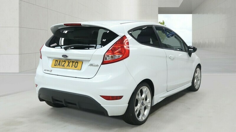 Ford Fiesta 1.6 Zetec S Hatchback White #4