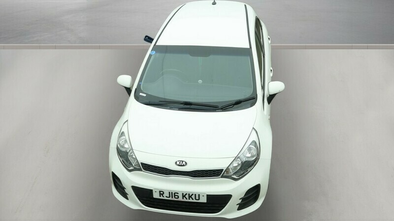 Kia RIO 1.25 Sr7 Hatchback White #4