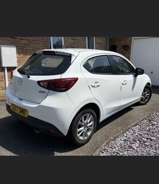 Mazda 2 1.5 Skyactiv-g Se-l Hatchback White #2