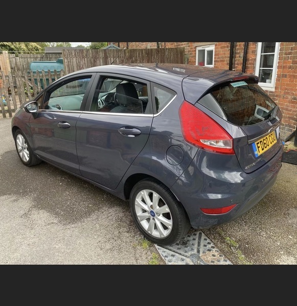 Ford Fiesta 1.6 Td Zetec S White #4