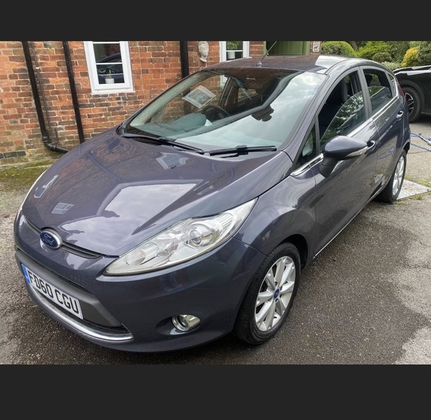 Ford Fiesta 1.6 Td Zetec S White #1