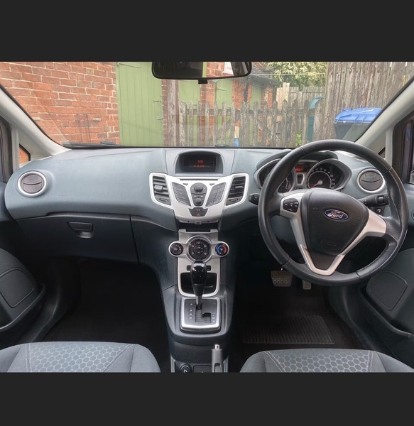 Ford Fiesta 1.6 Td Zetec S White #5