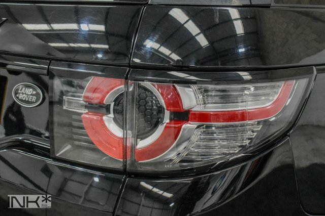 Land Rover Discovery Sport Suv White #25