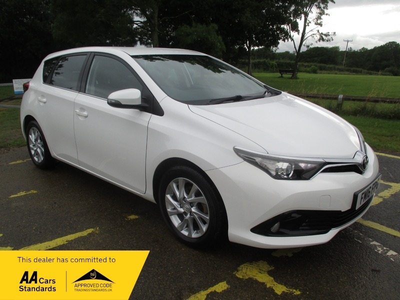 Toyota Auris Vvt-i Business Edition White