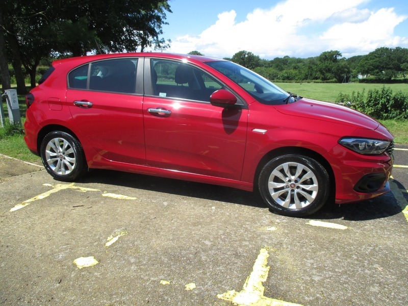 Fiat Tipo Easy Plus Red #3