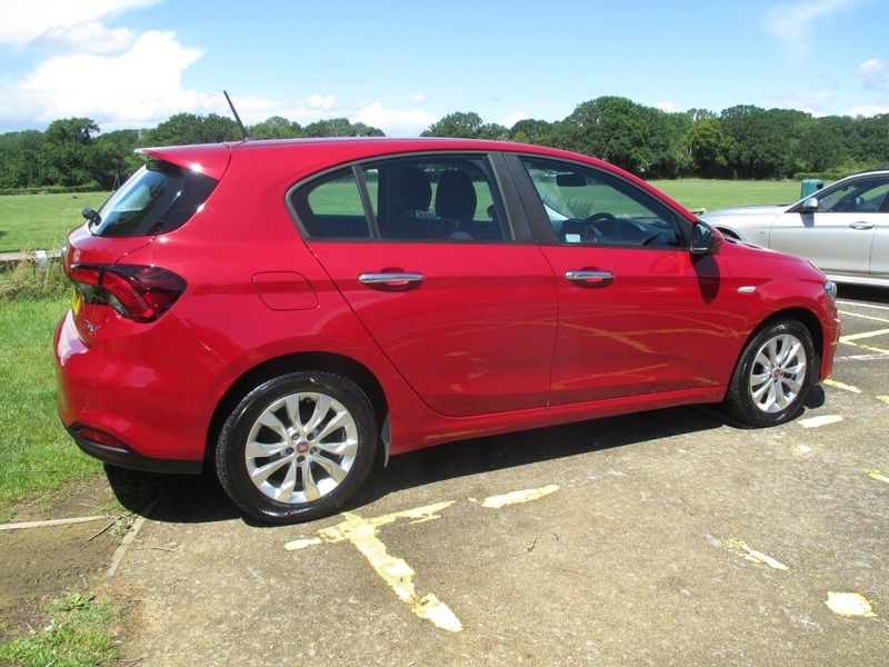 Fiat Tipo Easy Plus Red #6