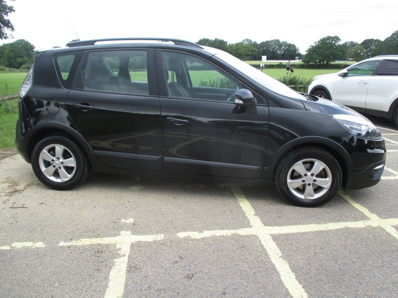 Renault Scenic XMOD Dynamique Tomtom Energy Dci Black #4