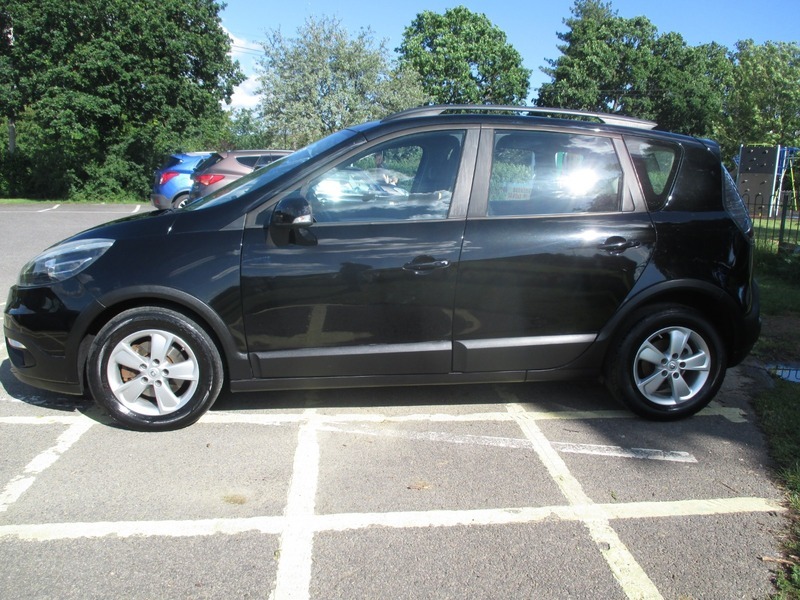 Renault Scenic XMOD Dynamique Beige #14