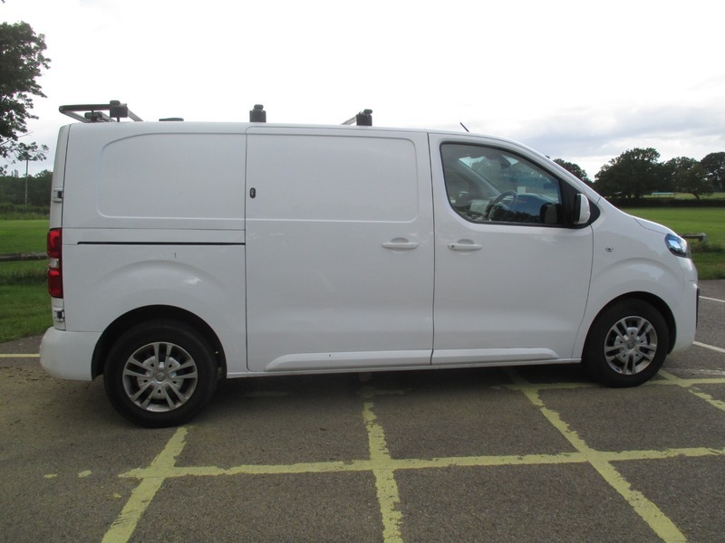 Vauxhall Vivaro L1h1 3100 Sportive S White #5