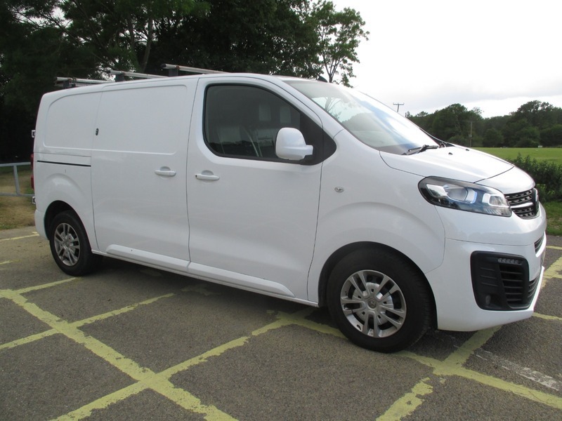 Vauxhall Vivaro L1h1 3100 Sportive S White #2