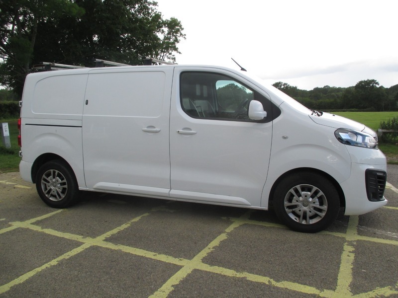 Vauxhall Vivaro L1h1 3100 Sportive S White #3