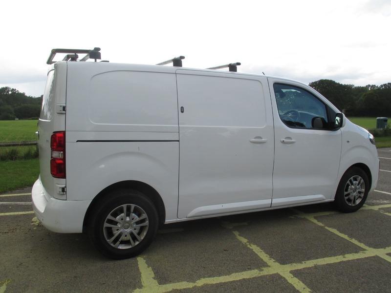 Vauxhall Vivaro L1h1 3100 Sportive S White #6