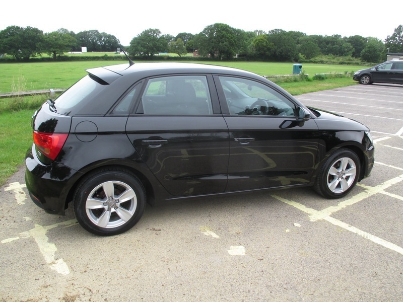 Audi A1 Tdi S Line Black #7