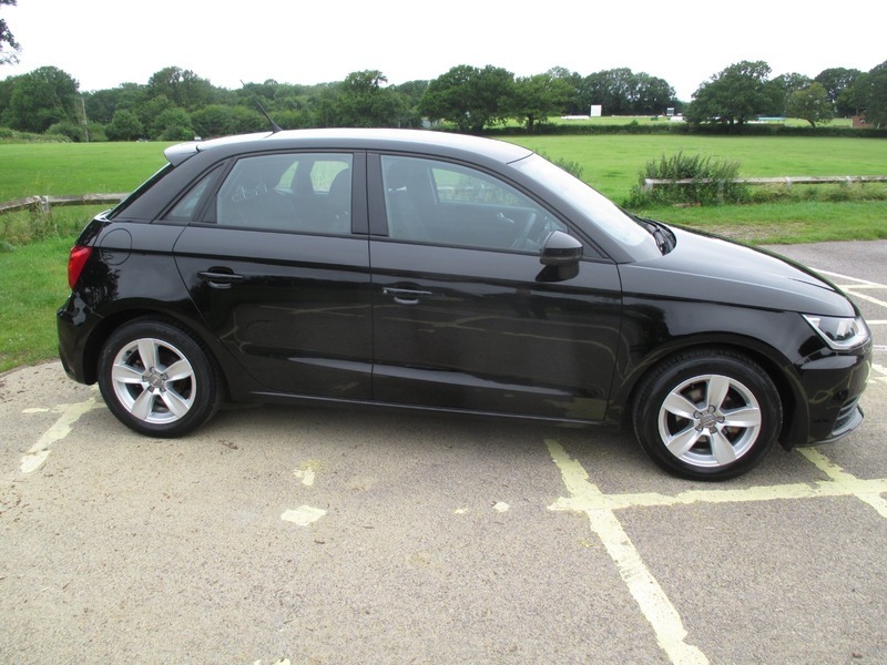Audi A1 Tdi S Line Black #5