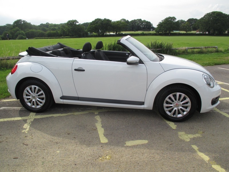 Volkswagen Beetle Tsi White #4