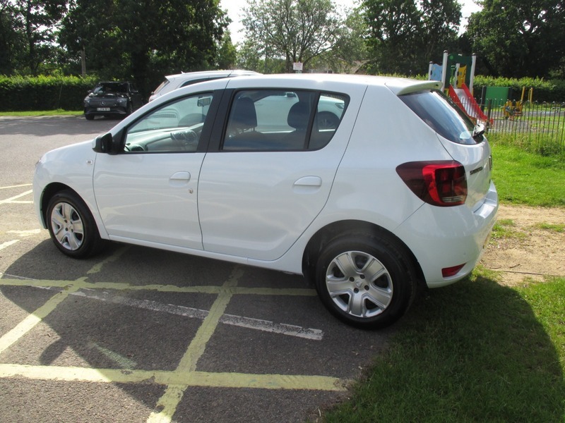Dacia Sandero Comfort Tce White #16