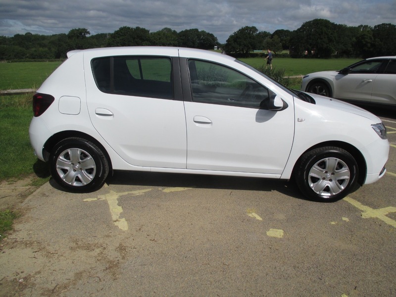 Dacia Sandero Comfort Tce White #6