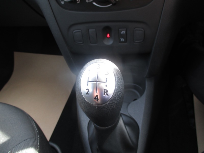 Dacia Sandero Comfort Tce White #31