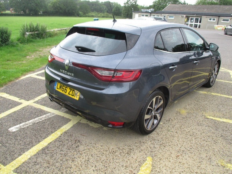 Renault Megane 1.5L Signature Nav Dci Silver #8