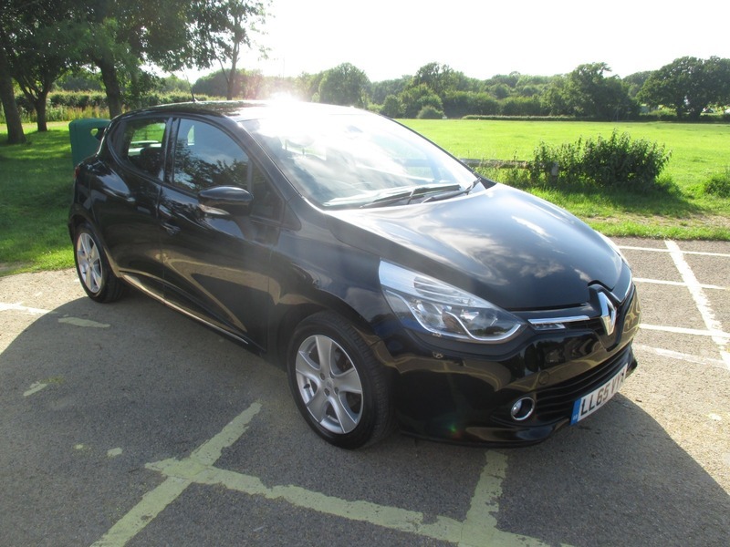 Renault Clio Dynamique Nav Dci Black #2