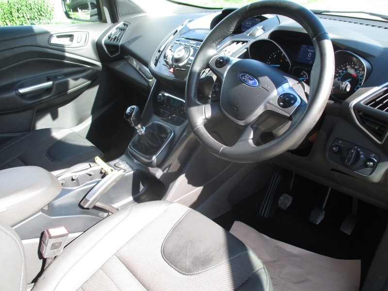 Ford Kuga 2.0 Tdci Titanium 2Wd Euro 6 Ss Black #23