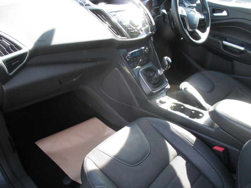 Ford Kuga 2.0 Tdci Titanium 2Wd Euro 6 Ss Black #31