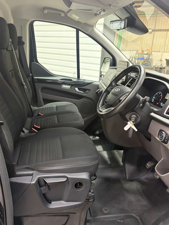 Ford Transit Custom Transit Custom 2.0 Tdci 130Ps Low Roof Limited Van White #10