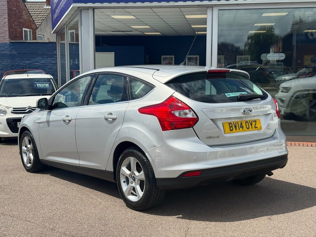 Ford Focus 1.6 Zetec Navigator Hatchback Powershif BV14OYZ Silver #4