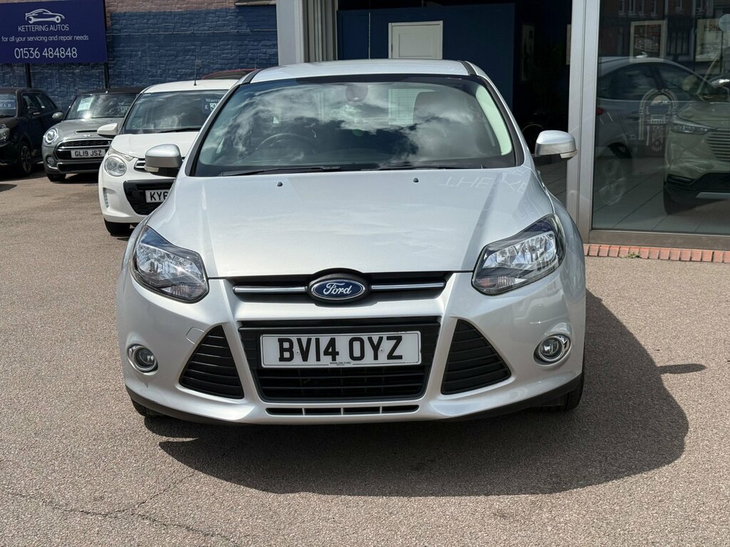 Ford Focus 1.6 Zetec Navigator Hatchback Powershif BV14OYZ Silver #5