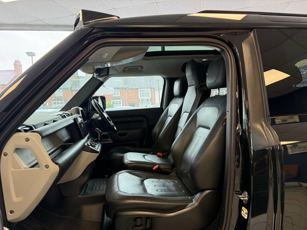 Land Rover Defender 90 3.0 D250 Mhev X-dynamic Hse Suv 4W Black #4