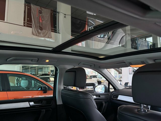 Volkswagen Touareg Suv Blue #18