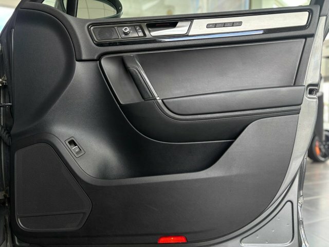 Volkswagen Touareg Suv Blue #17