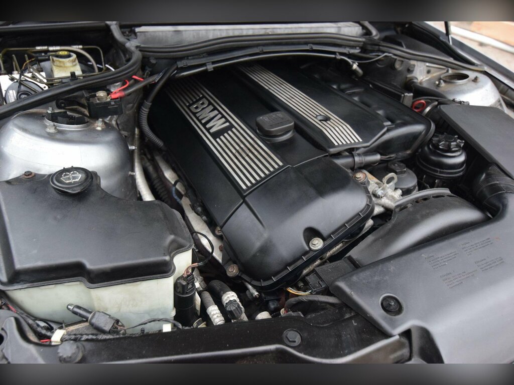 BMW 3 Series 320I Se Silver #28