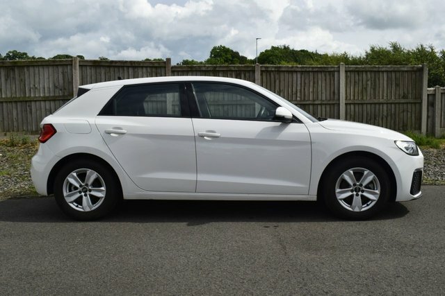 Audi A1 1.0 Tfsi 30 Technik Sportback Eu White #6