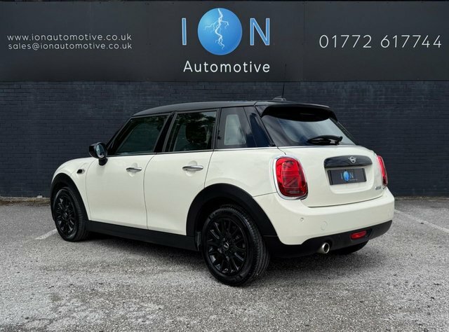 Mini Hatch 1.5 Cooper Large Screen Park Sensors Heated Seats White #6