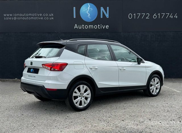 Seat Arona 1.0 Se Tech Nav Carplay Wireless Charger Park Sen White