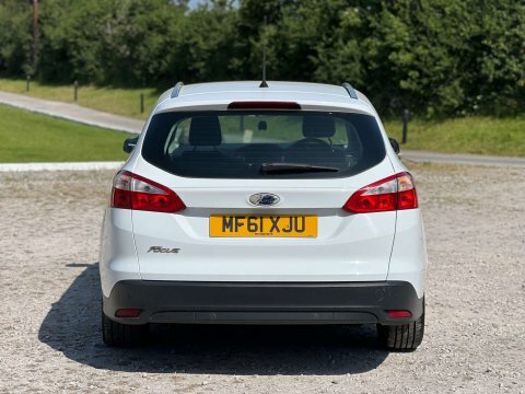 Ford Focus 1.6 Focus Zetec White #5