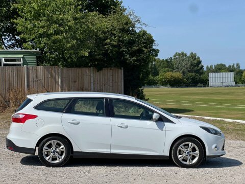 Ford Focus 1.6 Focus Zetec White #3